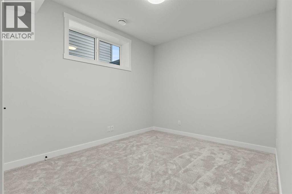 259 Kinniburgh Loop Property Photo 42