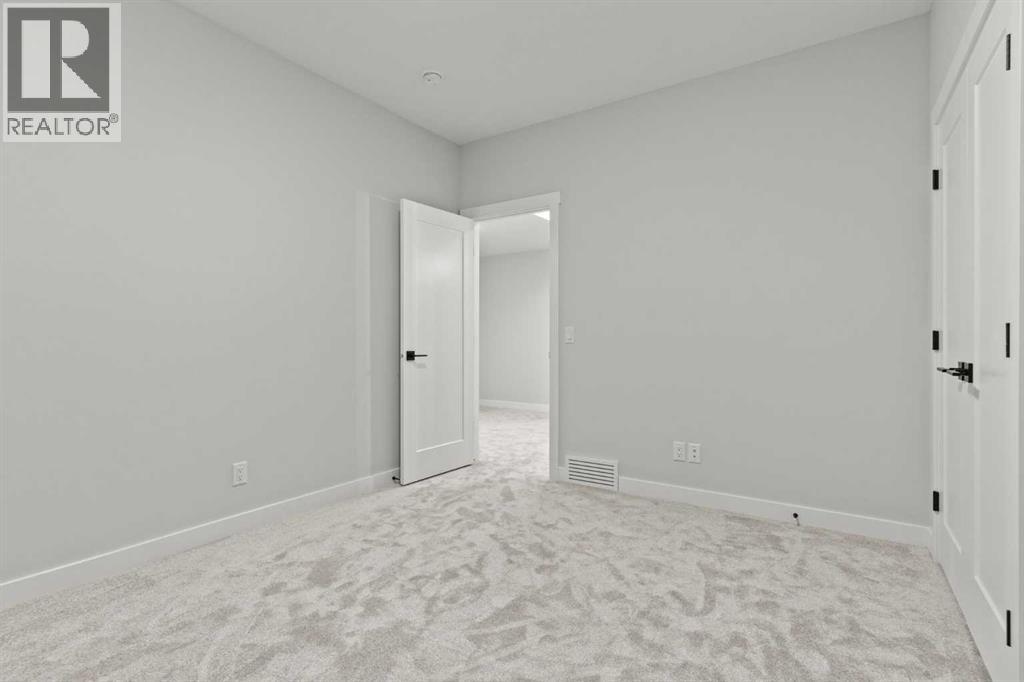259 Kinniburgh Loop Property Photo 45
