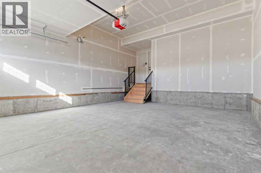 259 Kinniburgh Loop Property Photo 49
