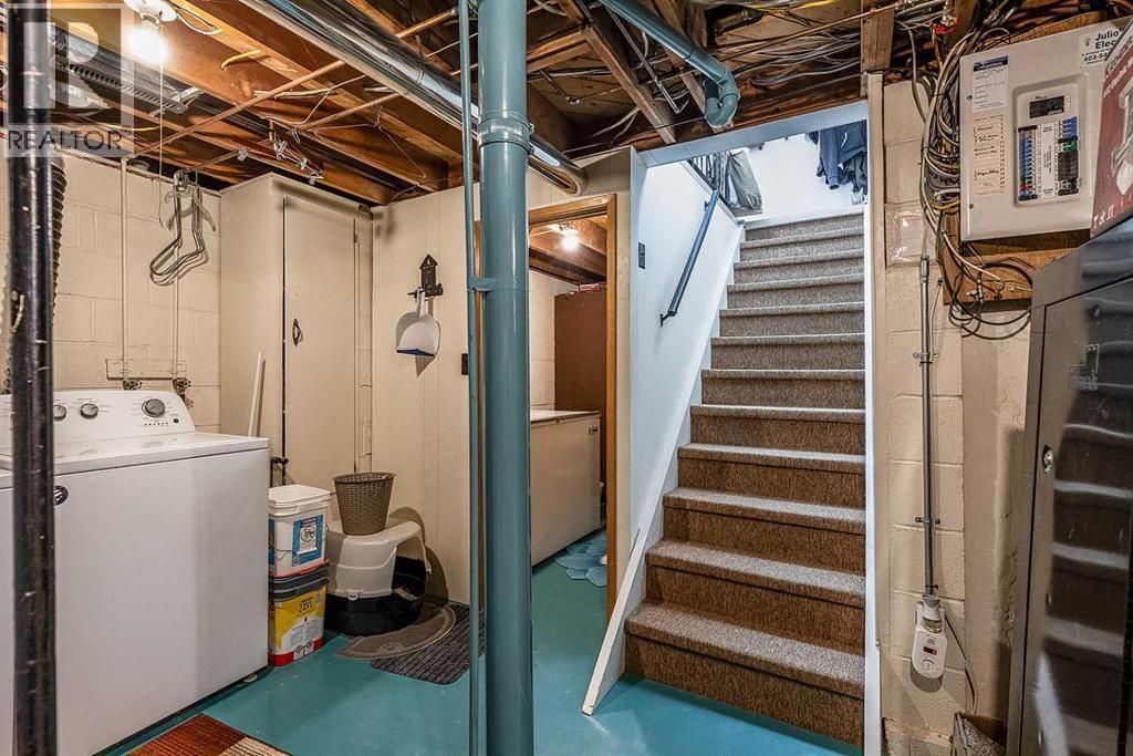 708 Broadway Avenue E Property Photo 18