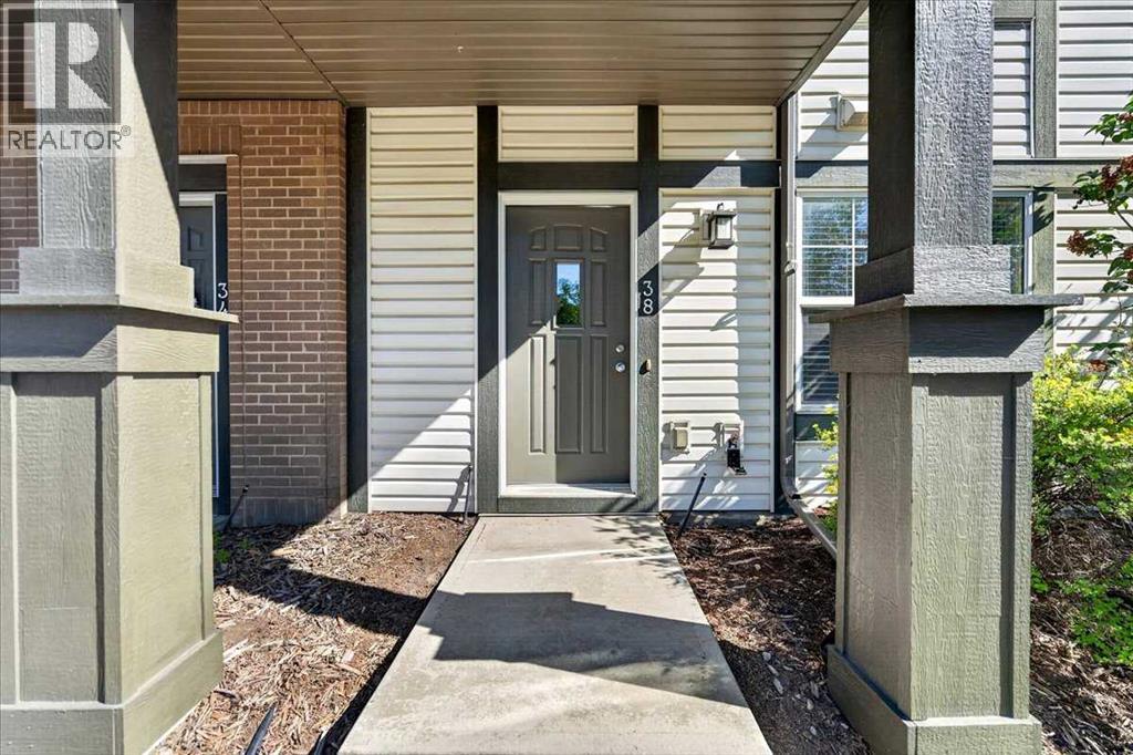 38 Cranford Drive Se Property Photo 5