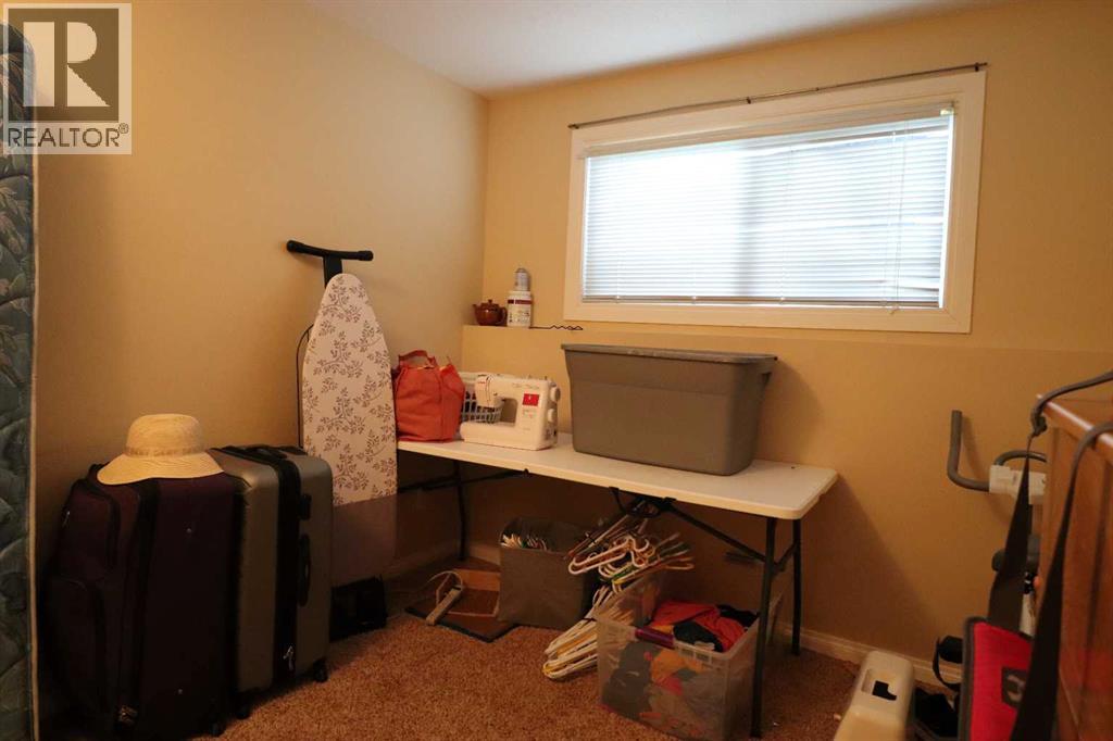 2402 23 Street North Property Photo 14