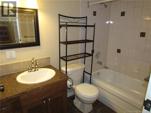 2402 23 Street North Property Photo 15