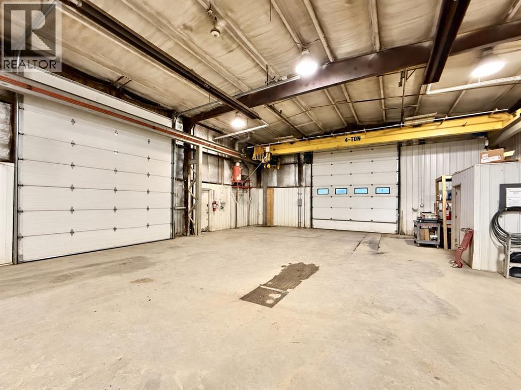 9124 111 Street Property Photo 6