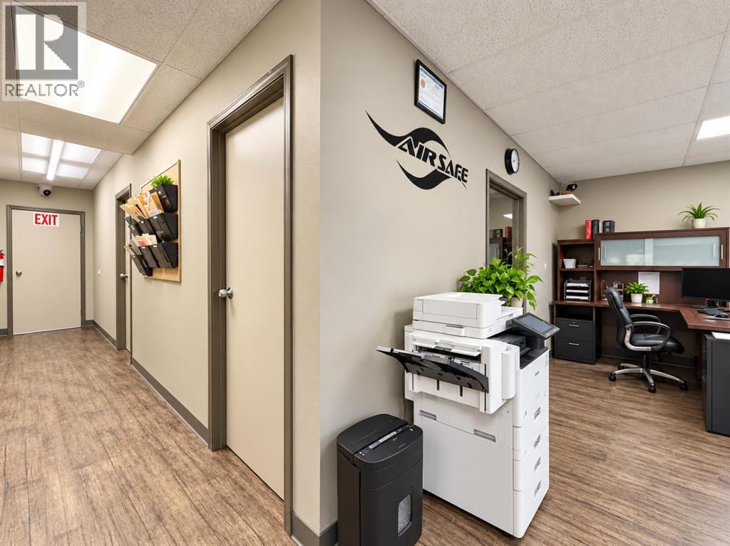 9124 111 Street Property Photo 28