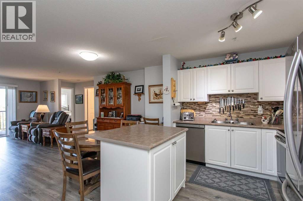 12 Ironside Street Property Photo 2