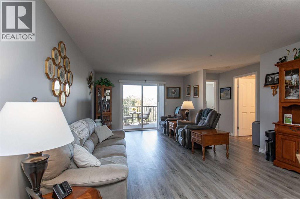 12 Ironside Street Property Photo 4