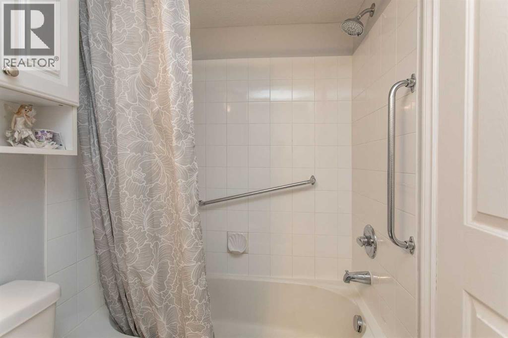 12 Ironside Street Property Photo 14