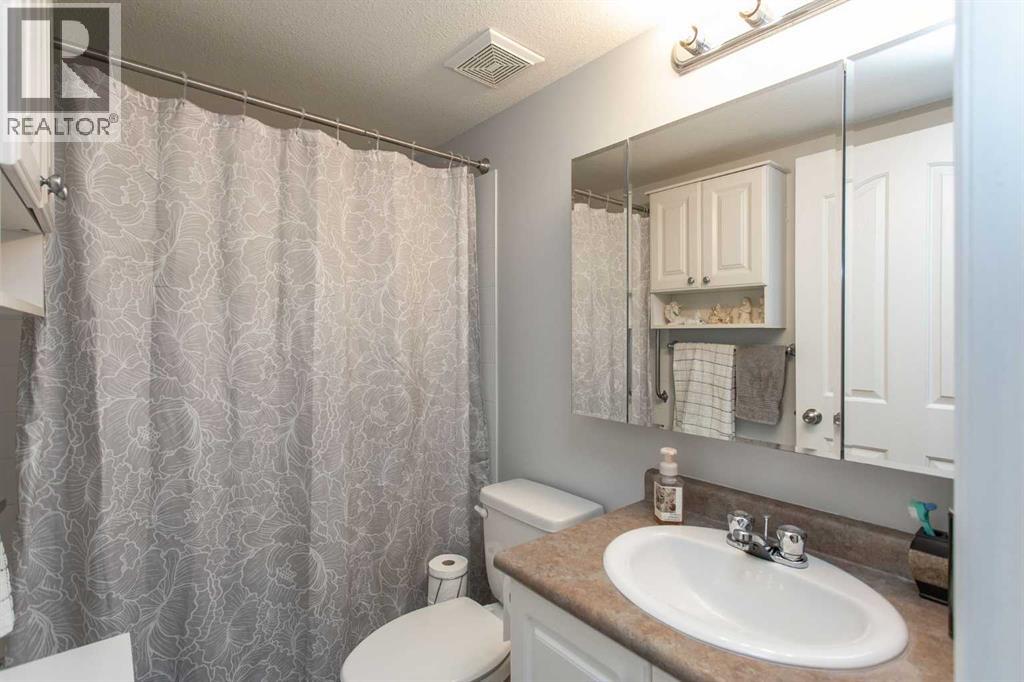 12 Ironside Street Property Photo 16
