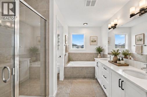1359 Bayview Crescent Sw Property Photo 15
