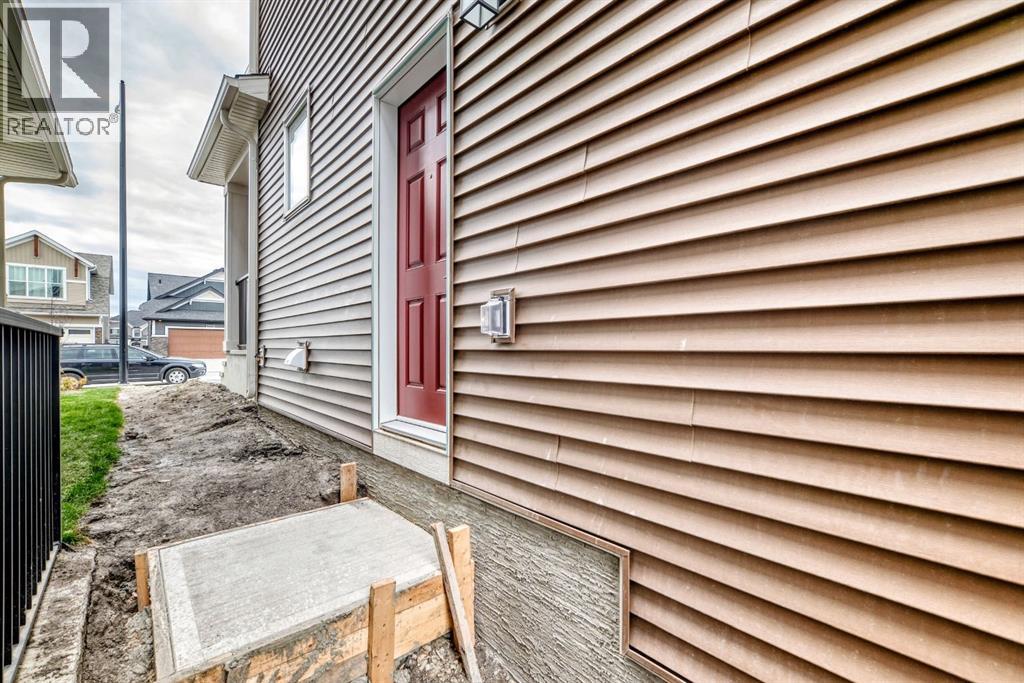 1359 Bayview Crescent Sw Property Photo 27