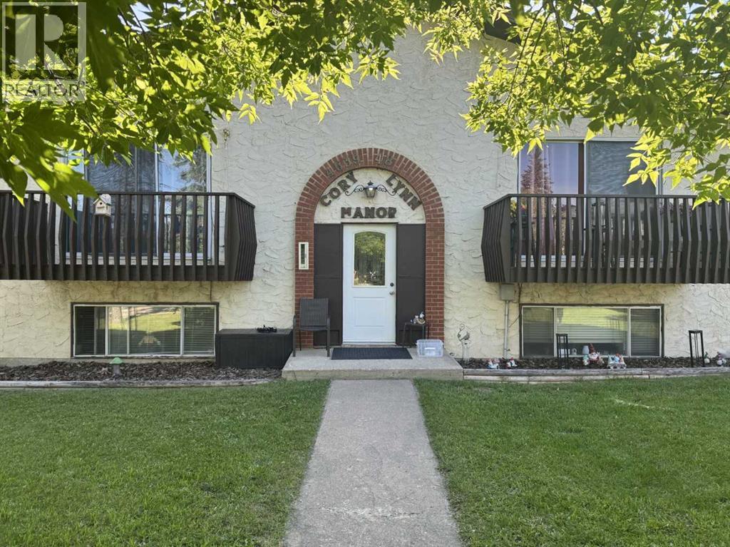 4639 48 Street Property Photo 1