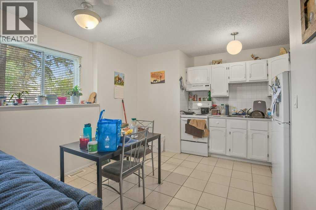 4639 48 Street Property Photo 5