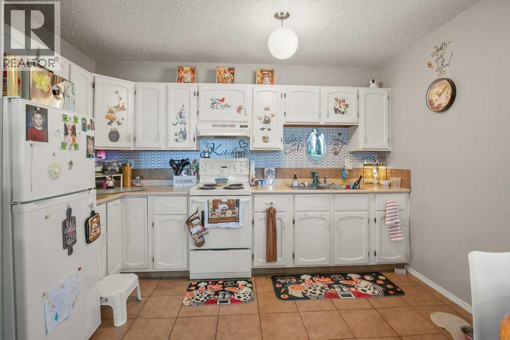4639 48 Street Property Photo 13
