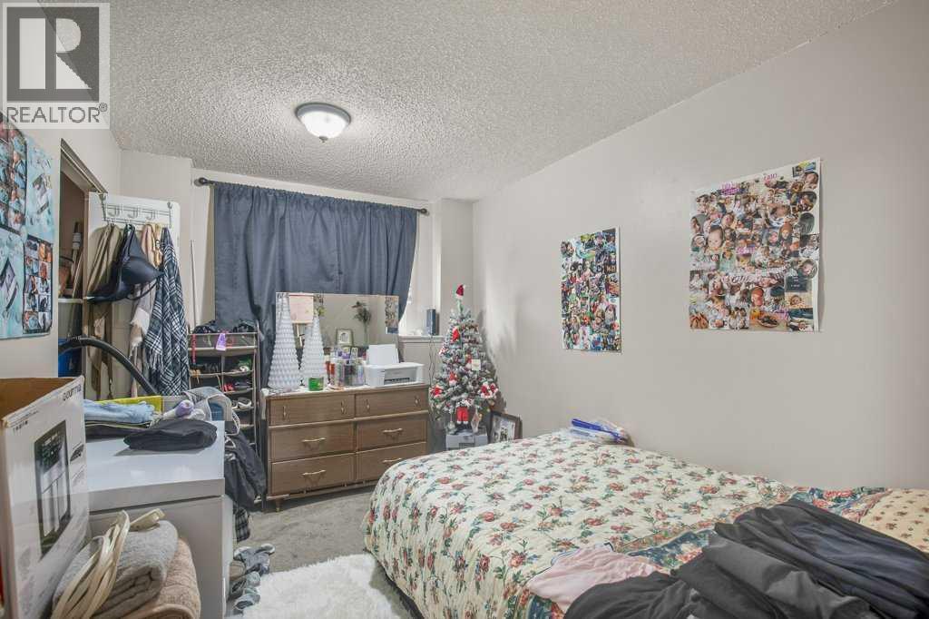 4639 48 Street Property Photo 15