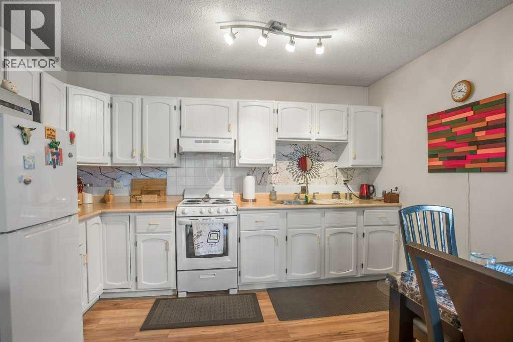 4639 48 Street Property Photo 21