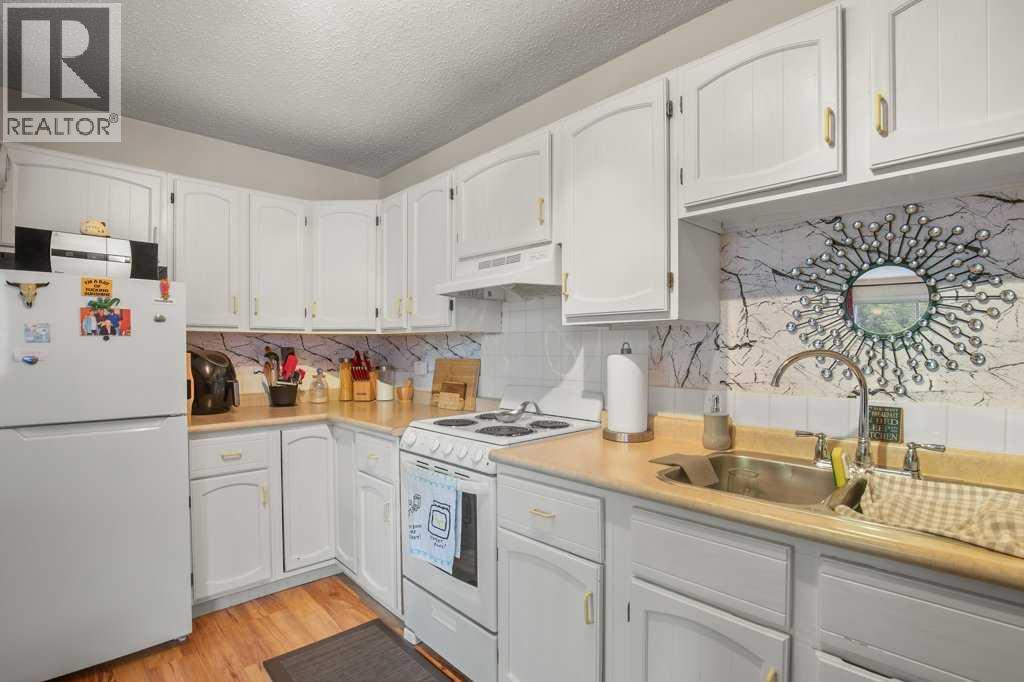 4639 48 Street Property Photo 22