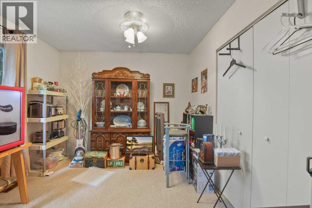 4639 48 Street Property Photo 26