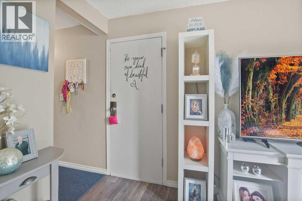 4639 48 Street Property Photo 27