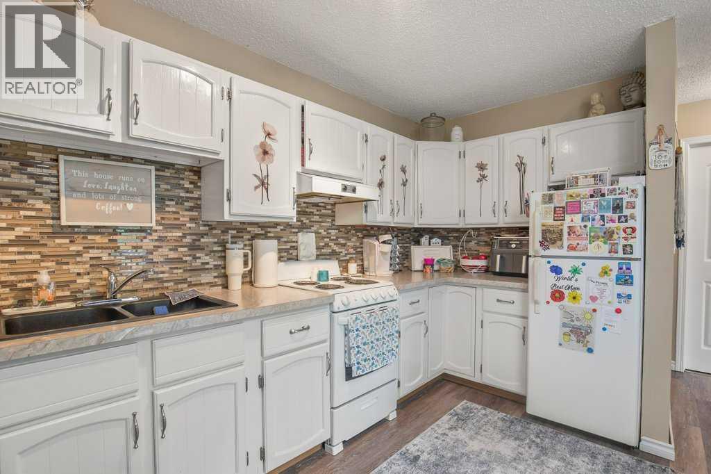 4639 48 Street Property Photo 33