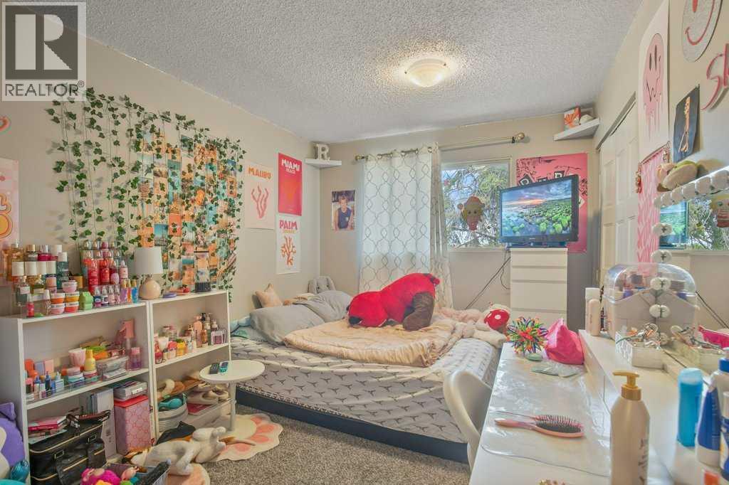 4639 48 Street Property Photo 35