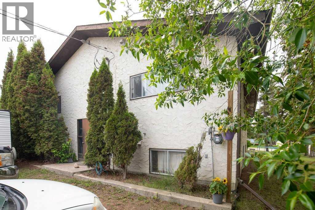 4639 48 Street Property Photo 46