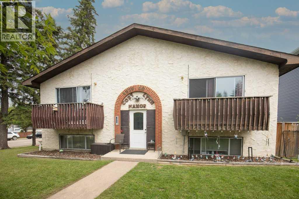 4639 48 Street Property Photo 1