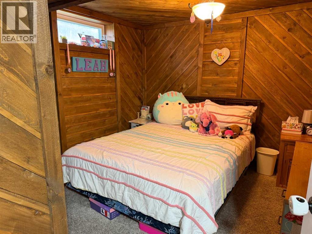4925 56 Avenue Property Photo 24