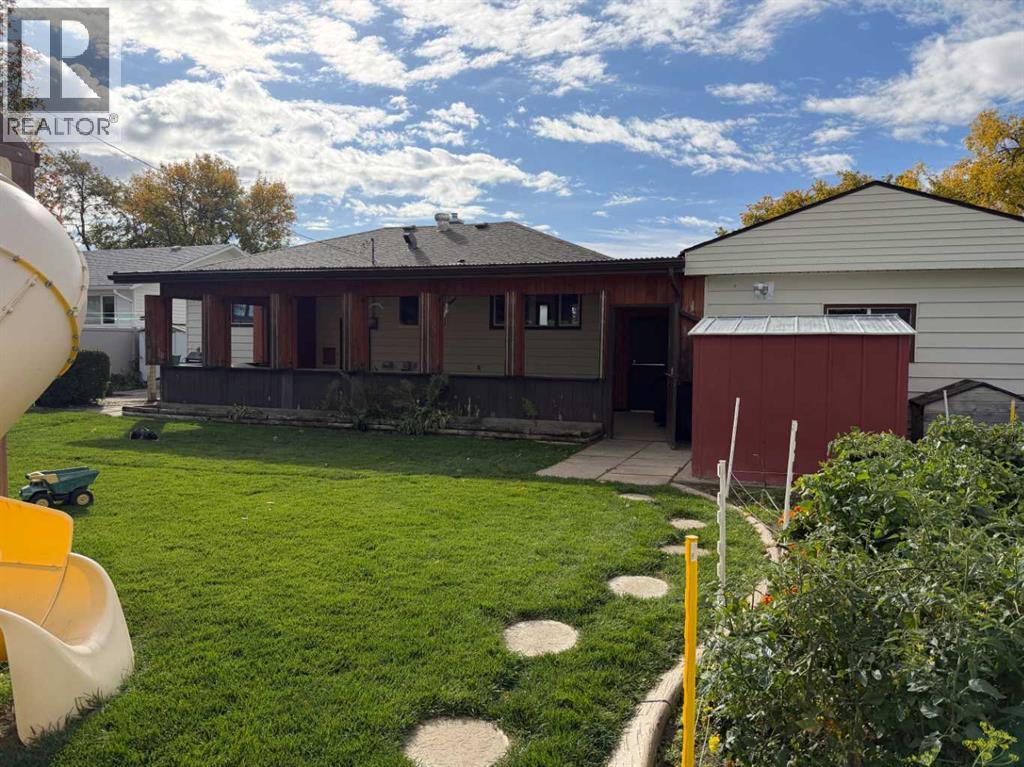 4925 56 Avenue Property Photo 45