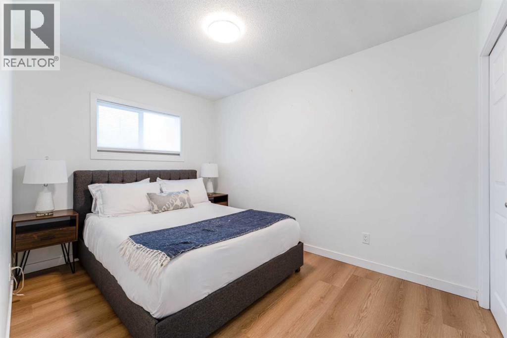 1135 Penrith Crescent Se Property Photo 8