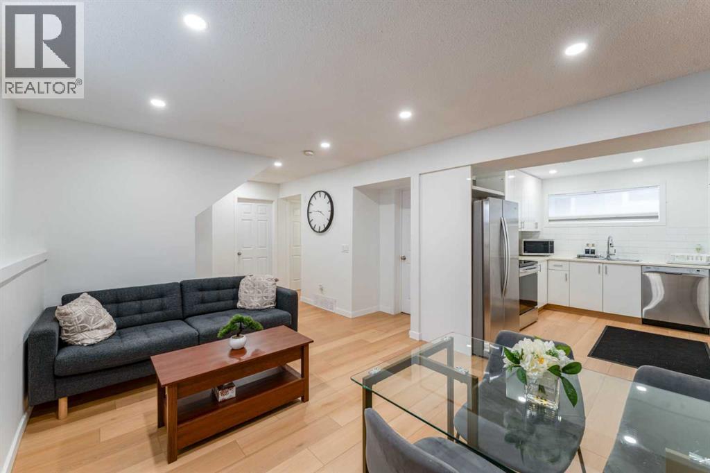 1135 Penrith Crescent Se Property Photo 22