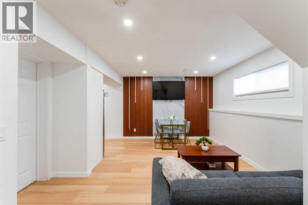1135 Penrith Crescent Se Property Photo 24
