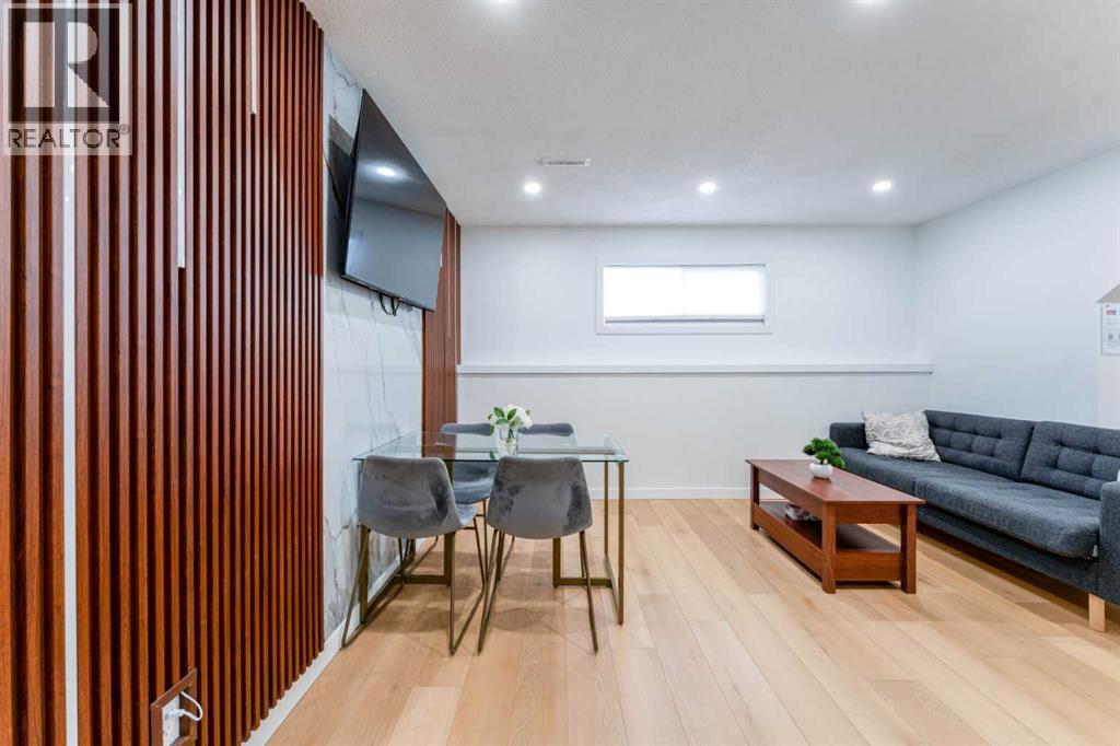1135 Penrith Crescent Se Property Photo 30