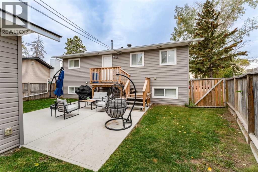 1135 Penrith Crescent Se Property Photo 45