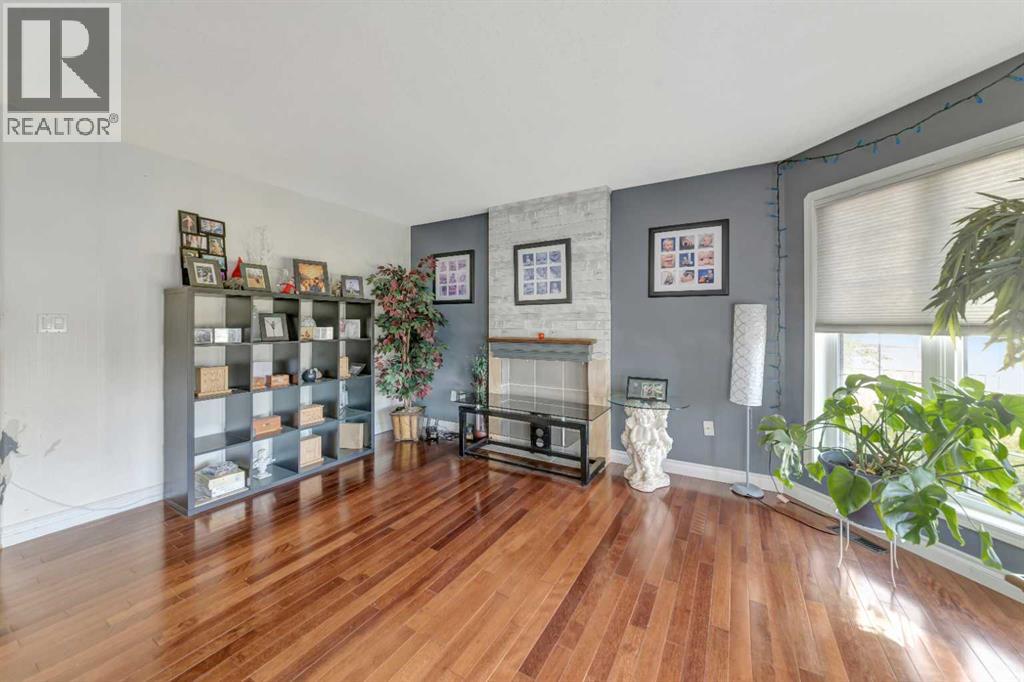 6501 39 Street Property Photo 4