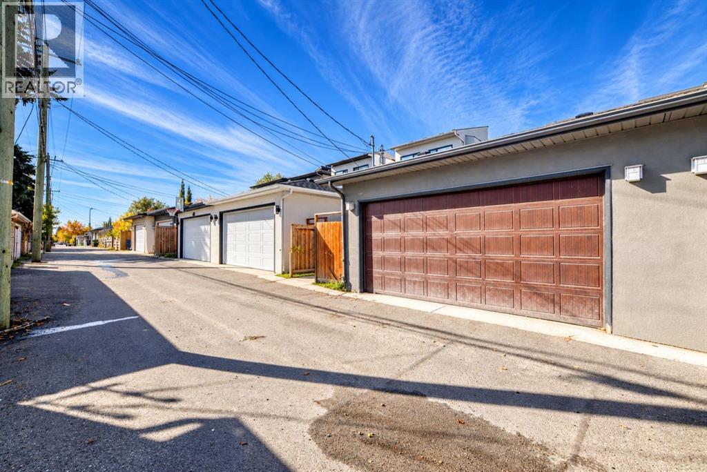 2220 33 Street Sw Property Photo 44