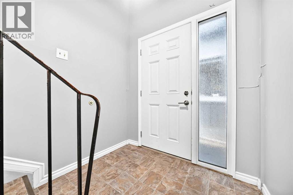 7409 37 Avenue Nw Property Photo 8