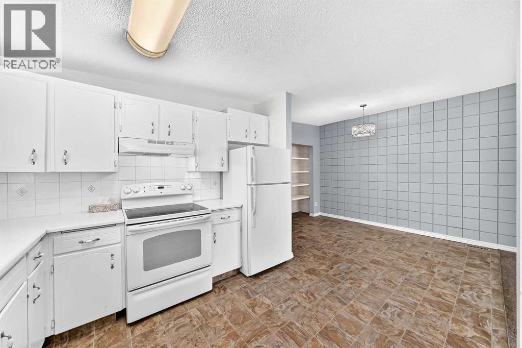 7409 37 Avenue Nw Property Photo 11