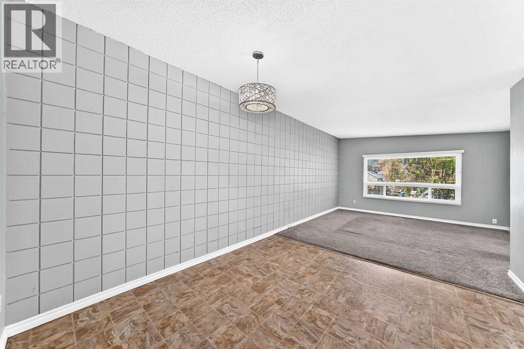 7409 37 Avenue Nw Property Photo 17