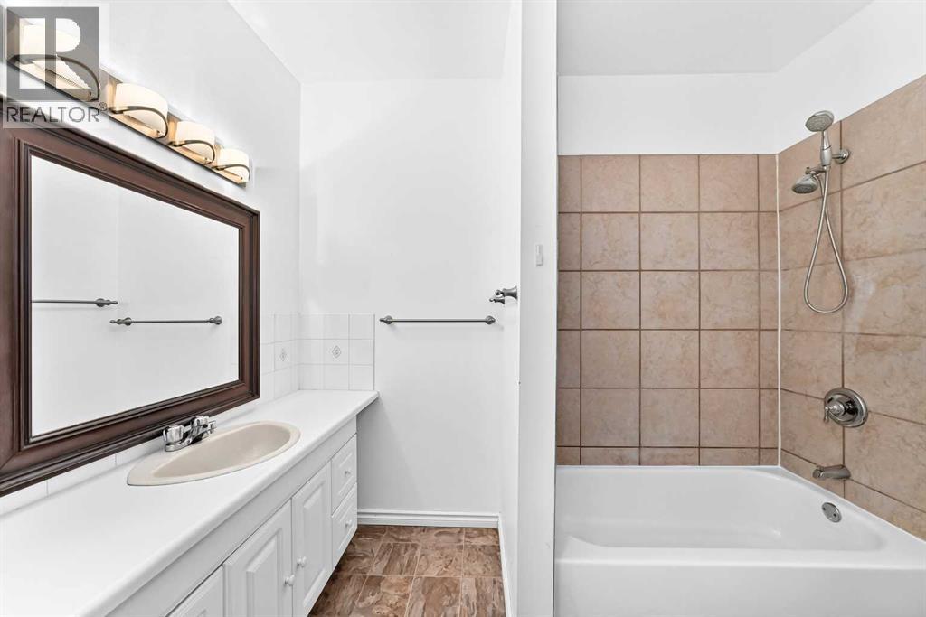 7409 37 Avenue Nw Property Photo 25