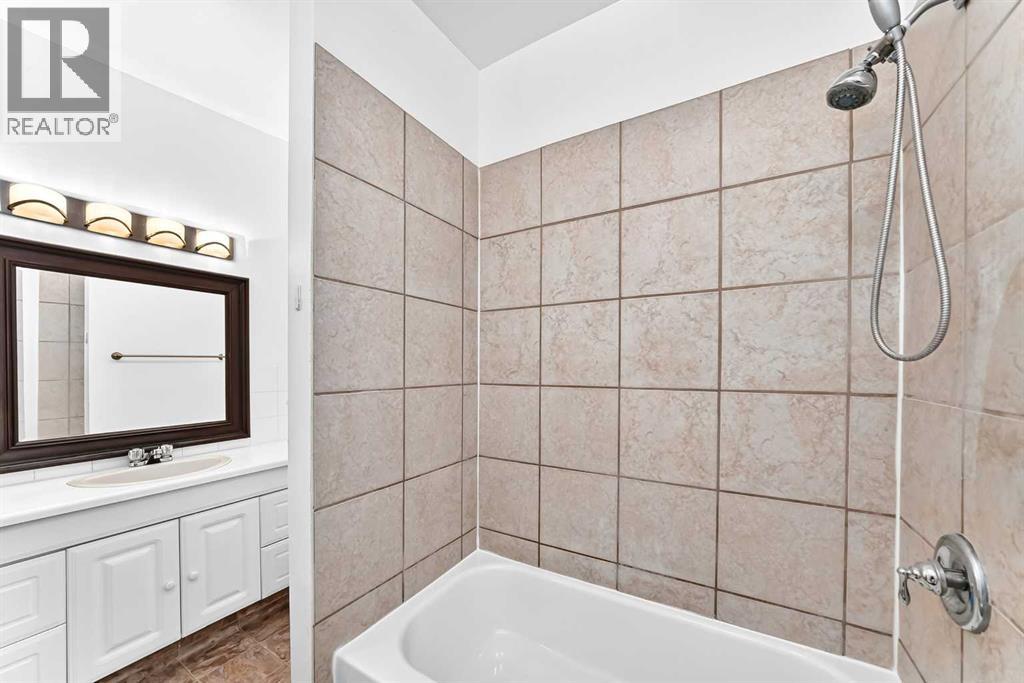 7409 37 Avenue Nw Property Photo 26