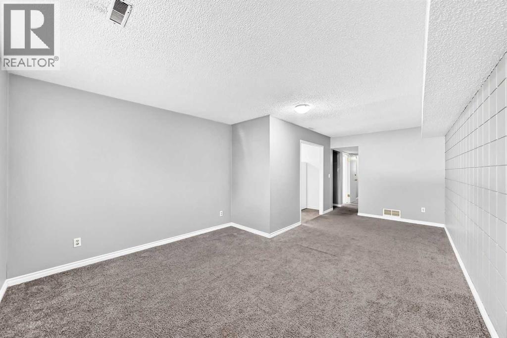 7409 37 Avenue Nw Property Photo 37