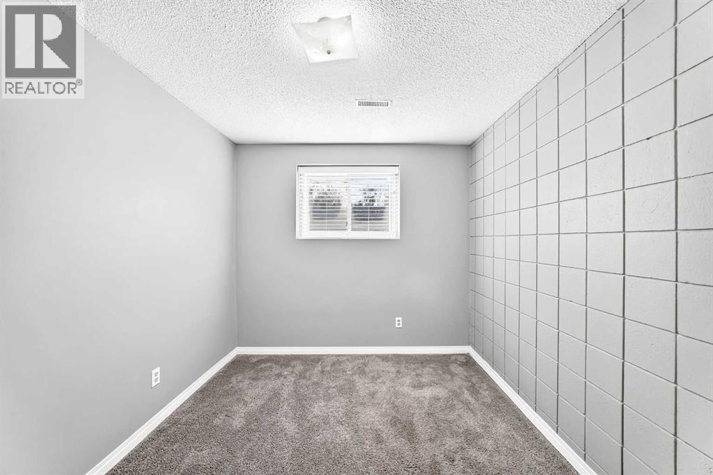 7409 37 Avenue Nw Property Photo 40
