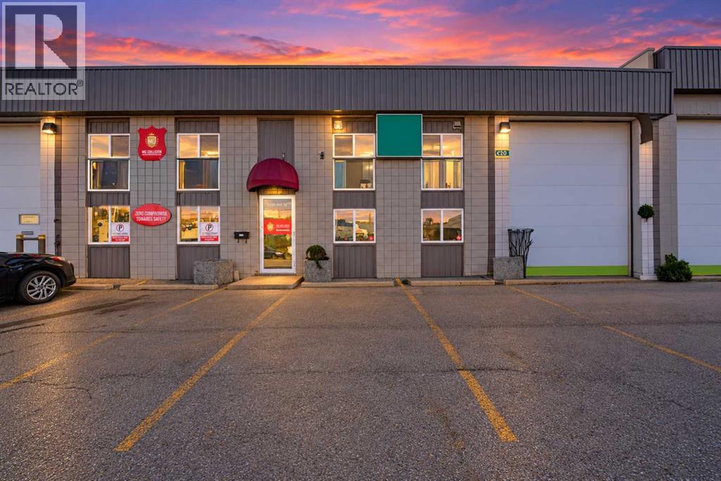 933a 48 Avenue Se Photo de la propriété 1