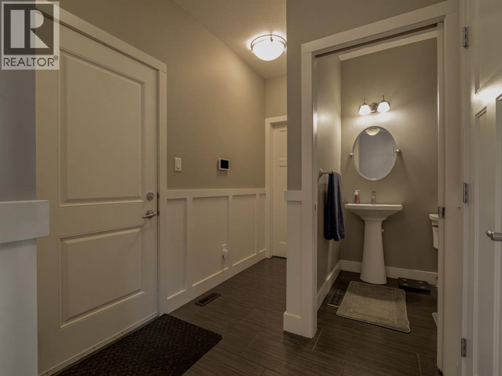 1569 Coalbanks Boulevard W Property Photo 7