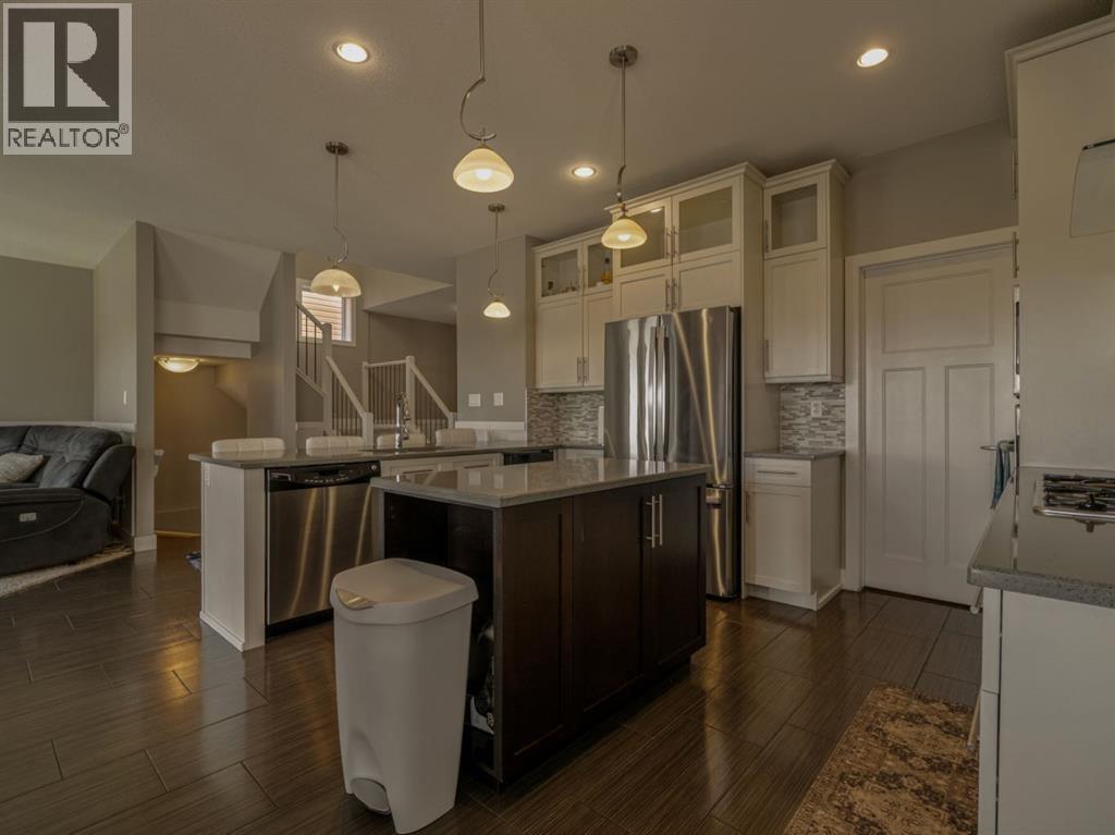 1569 Coalbanks Boulevard W Property Photo 12