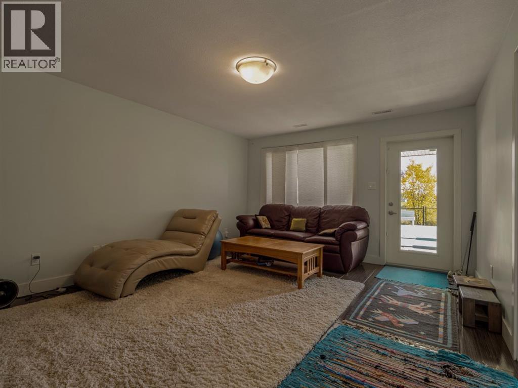 1569 Coalbanks Boulevard W Property Photo 30