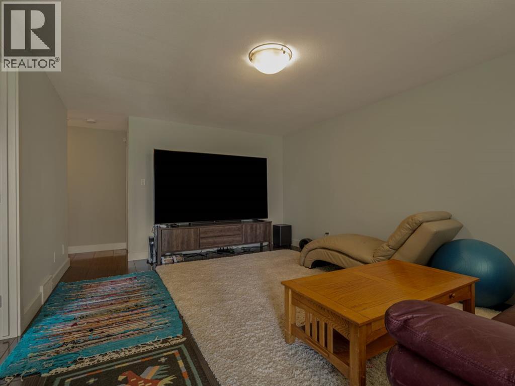 1569 Coalbanks Boulevard W Property Photo 31