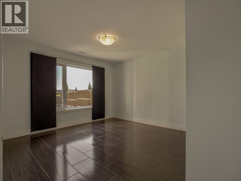 1569 Coalbanks Boulevard W Property Photo 32