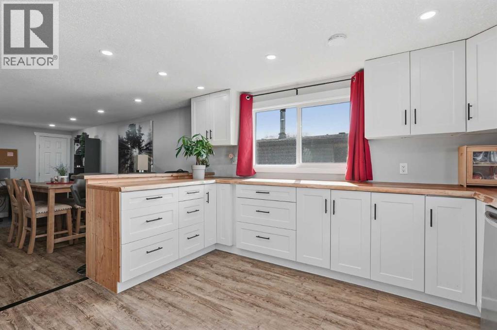 1410 43 Street South Property Photo 11